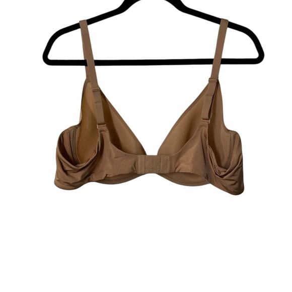 Skims Weightless Scoop Bra Size 44A - Picture 3 of 8